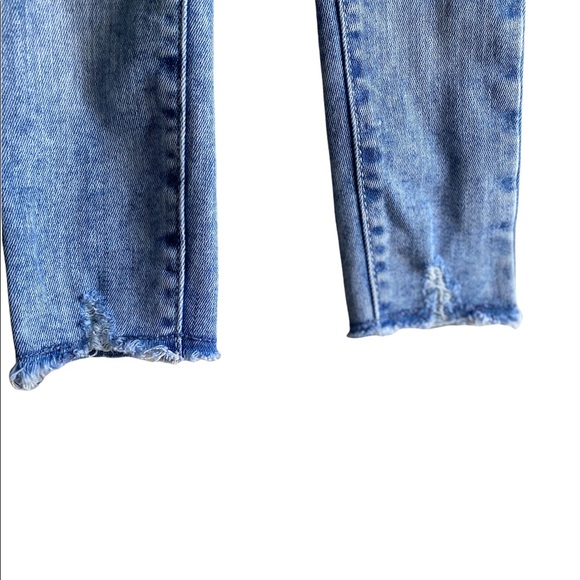 OLD NAVY BALLERINA DISTRESSED 2T TODDLER JEANS - Picture 2 of 7